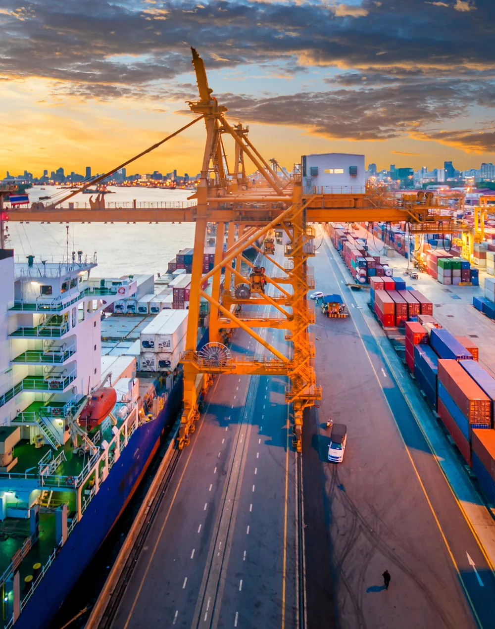 International port and cargo operations supporting Sealink Trade Finance